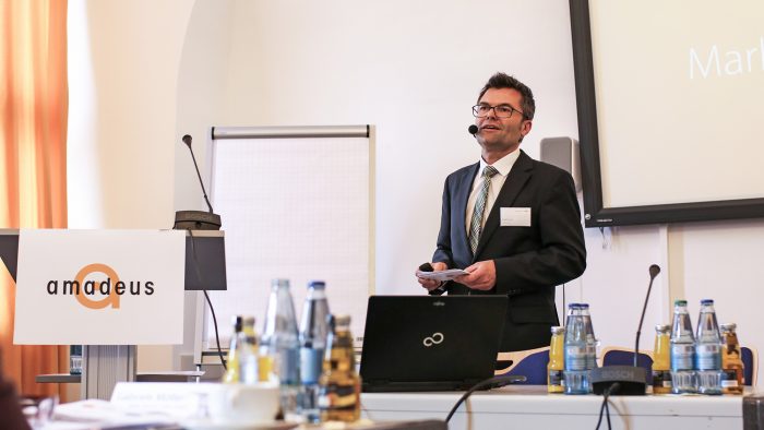 Agenturleiter Fredi Stumpf zeigte in seinem Vortrag den Weg zu einem erfolgreichen Markenaufbau auf